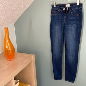 8” Toothpick jeans